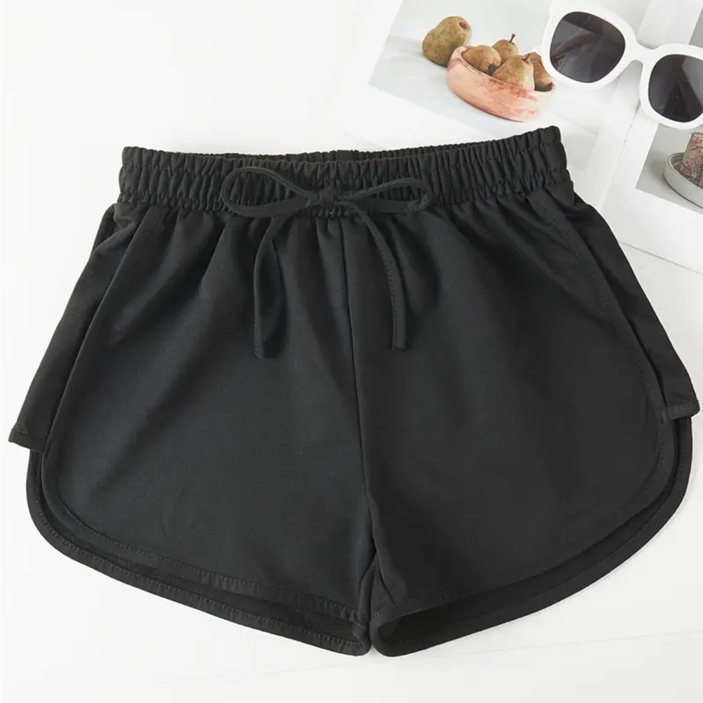 Women’s light weight elastic waist athletic shorts size Lg